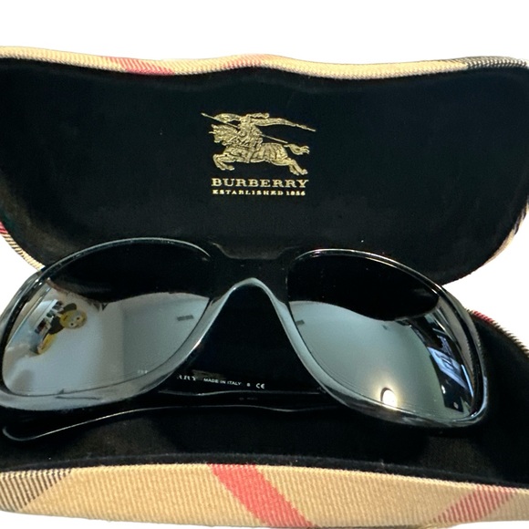 NWOT Burberry Sunglasses including Case and unopened Burberry Dustcloth main image 6